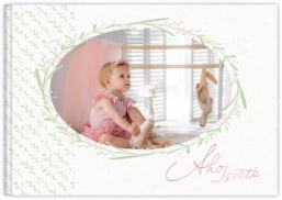 Fotokniha na šířku s pevnou vazbou a kvalitním papírem - Baby shower girl